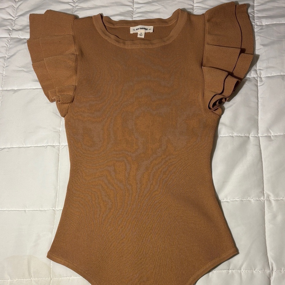 Ee:some Coco Ruffle Sleeve Bodysuit